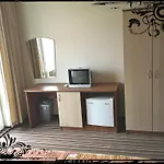 Malina Family Hotel 2*