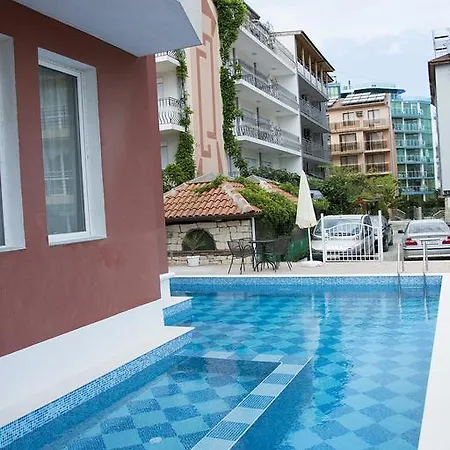 Malina Family 2* Πριμόρσκο