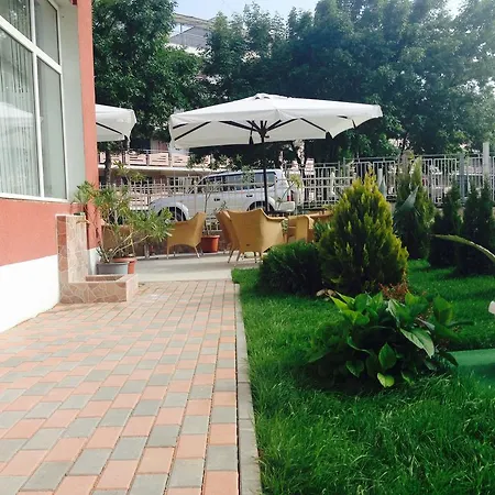 Malina Family Hotel 2*