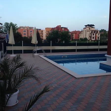 Malina Family Hotel 2*